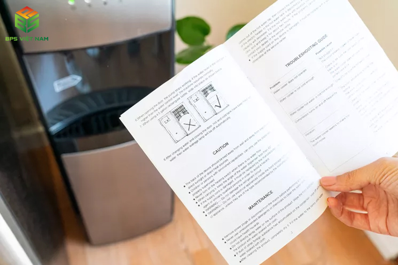 Vệ sinh cây nước nóng lạnh