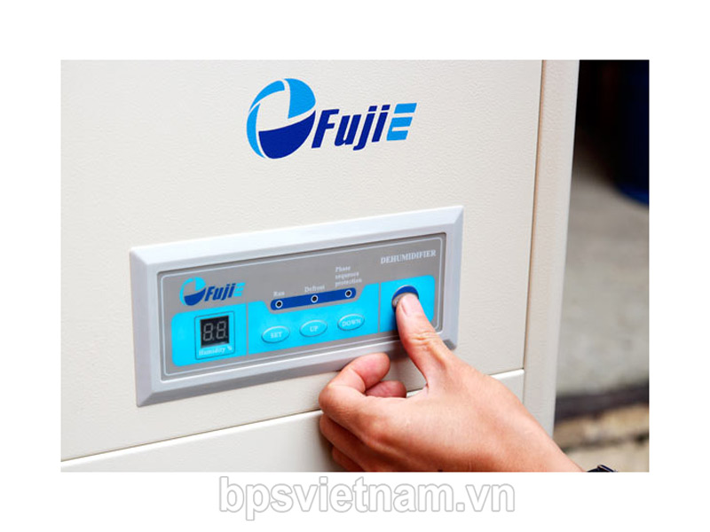 Máy hút ẩm công nghiệp FujiE HM-2408DS công suất 240 lít/ngày