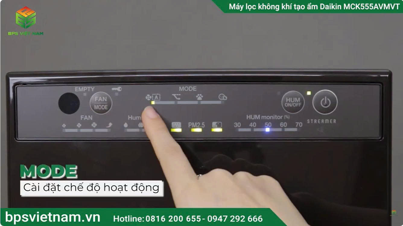 Nhấn nút Mode để cài đặt chế độ hoạt động cho máy