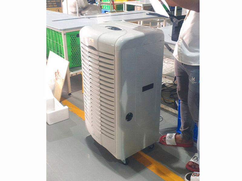 Máy hút ẩm công nghiệp Fujie HM-690EB công suất 90 lít/ngày