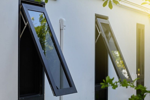 Khóa cửa nhôm mở hất 