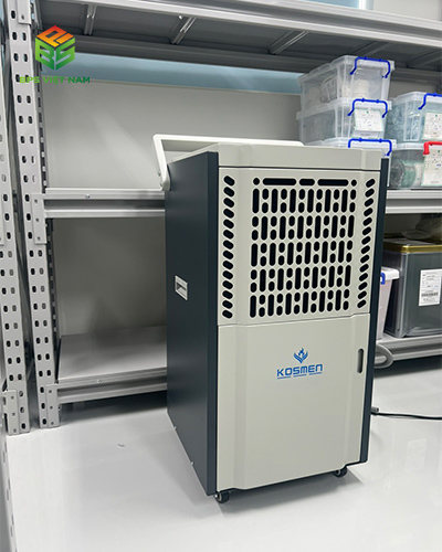 Giải Pháp Chống Ẩm Mốc Hiệu Quả Cho Kho Tài Liệu, Hồ Sơ Với Máy Hút Ẩm Kosmen KM-90S