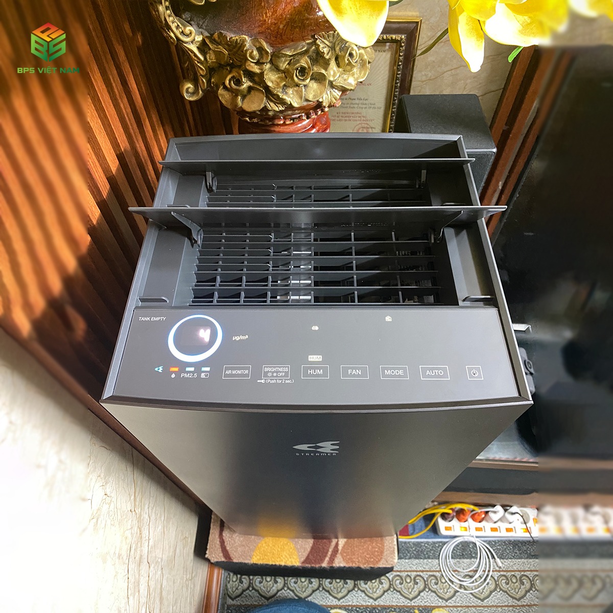 Khám phá giải pháp lọc sạch bụi mịn, diệt khuẩn, bù ẩm tự nhiên cùng Daikin MCK70ZVM7-T