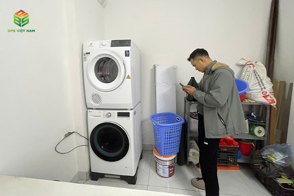 máy sấy quần áo Electrolux EDV904H3WC tại gia đình chị Minh