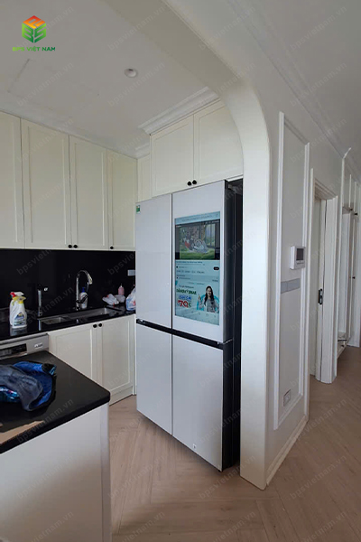 Lắp đặt Tủ lạnh Bespoke AI 4 Cửa với Màn hình thông minh AI Family Hub™+ cho khách hàng tại Golden Armor – B6 Giảng Võ, Hà Nội