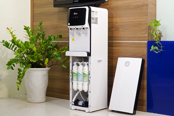 Cây nước nóng lạnh có lọc nước không