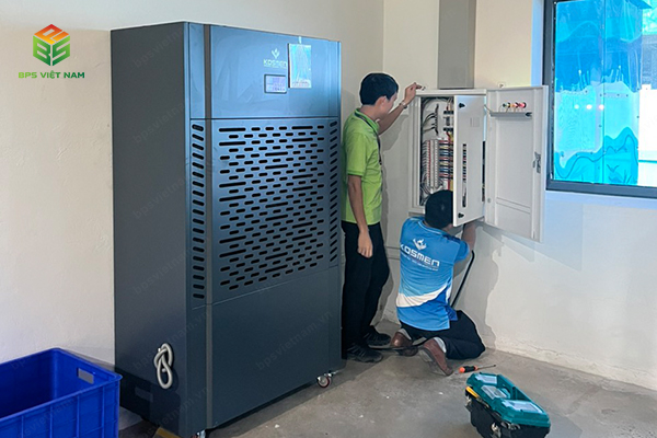 Hoàn thành lắp đặt 03 máy hút ẩm Kosmen KM-480S cho KCN tại Thái Bình