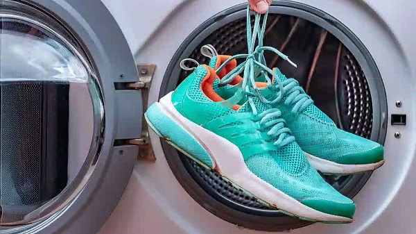 Có nên sấy giày bằng máy sấy quần áo không [GIẢI ĐÁP]