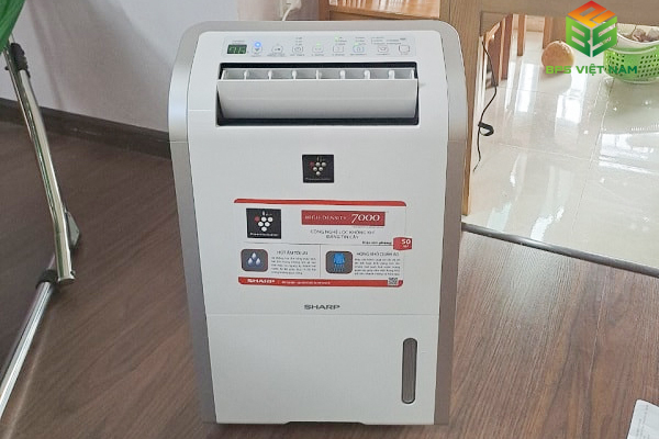 Đánh giá chi tiết  ưu nhược điểm, giá bán máy hút ẩm Sharp DW-D20A-W 