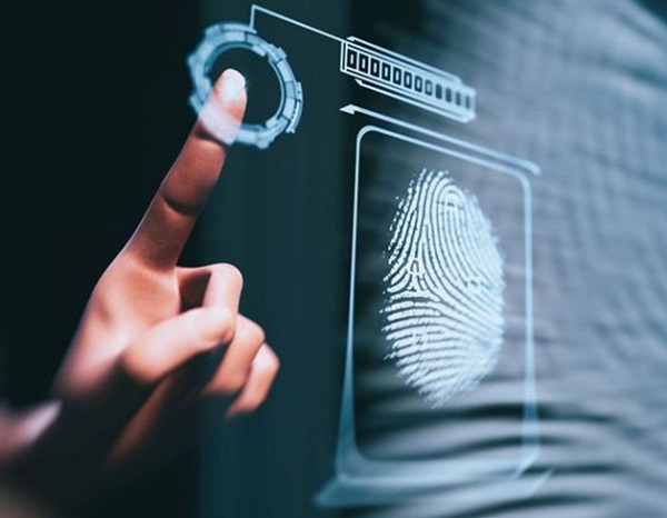 Ổ khóa vân tay có an toàn không? Các ưu nhược điểm